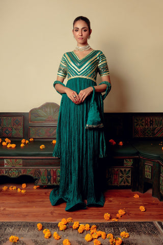 anum jung designer dresses Style Anatomy: Anum Jung